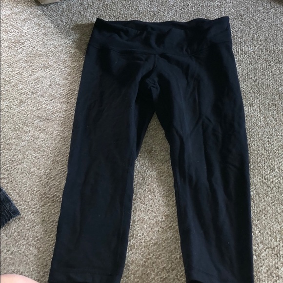 lululemon athletica Pants - Lululemon Crop Leggings